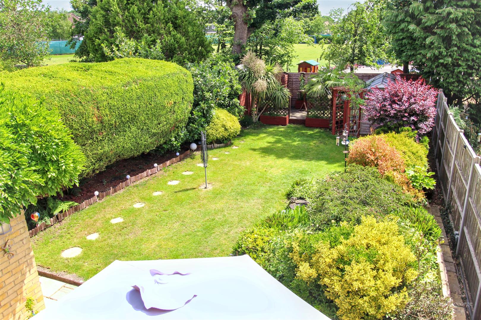 3 bed property in Northway, Thatcham
